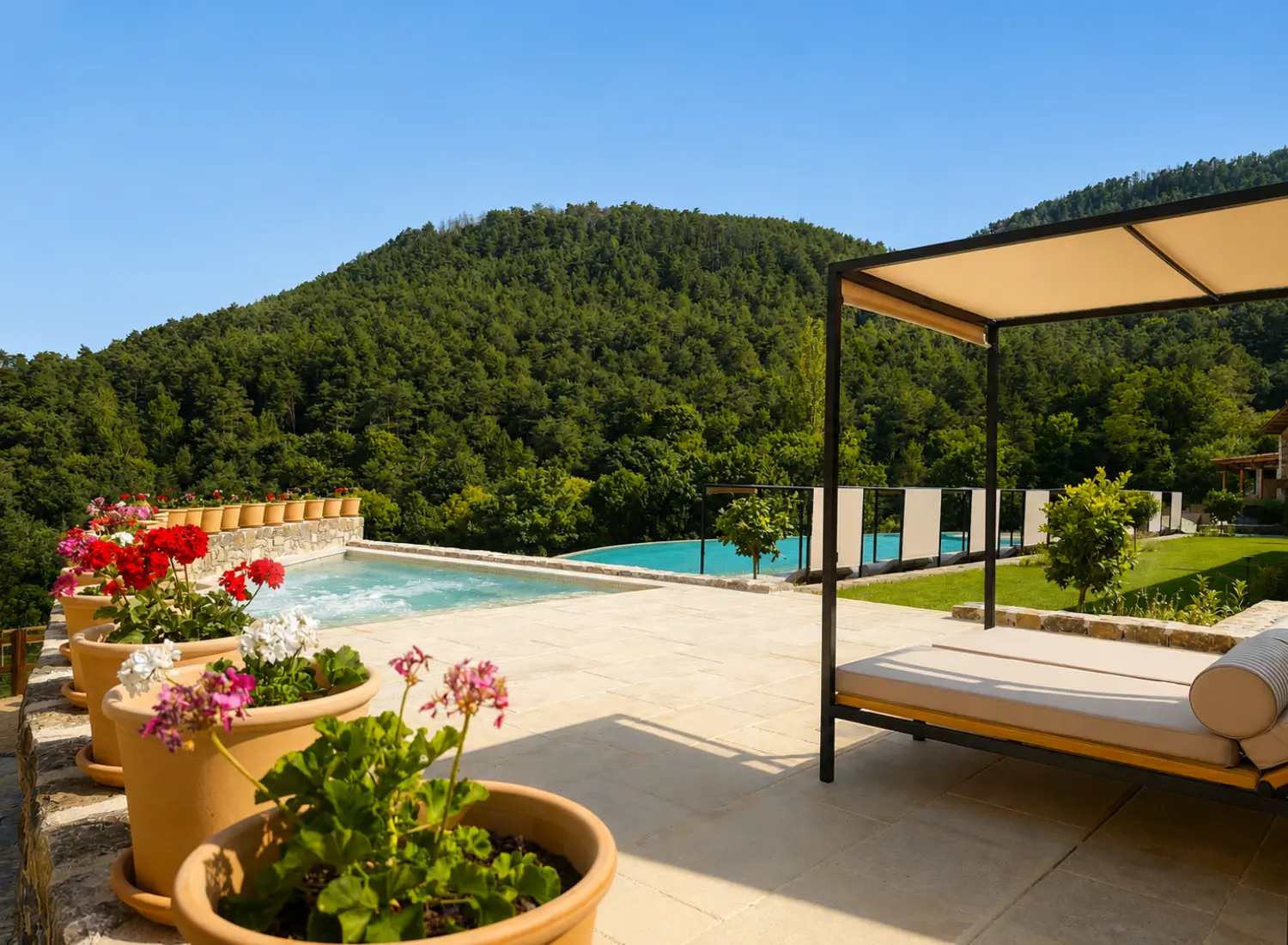 Jacuzzi exterior